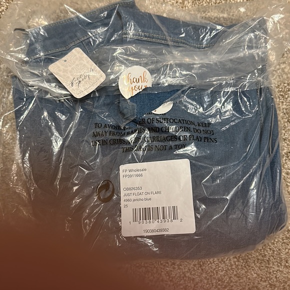 NWT Free People Just Float On Flares - Picture 6 of 10